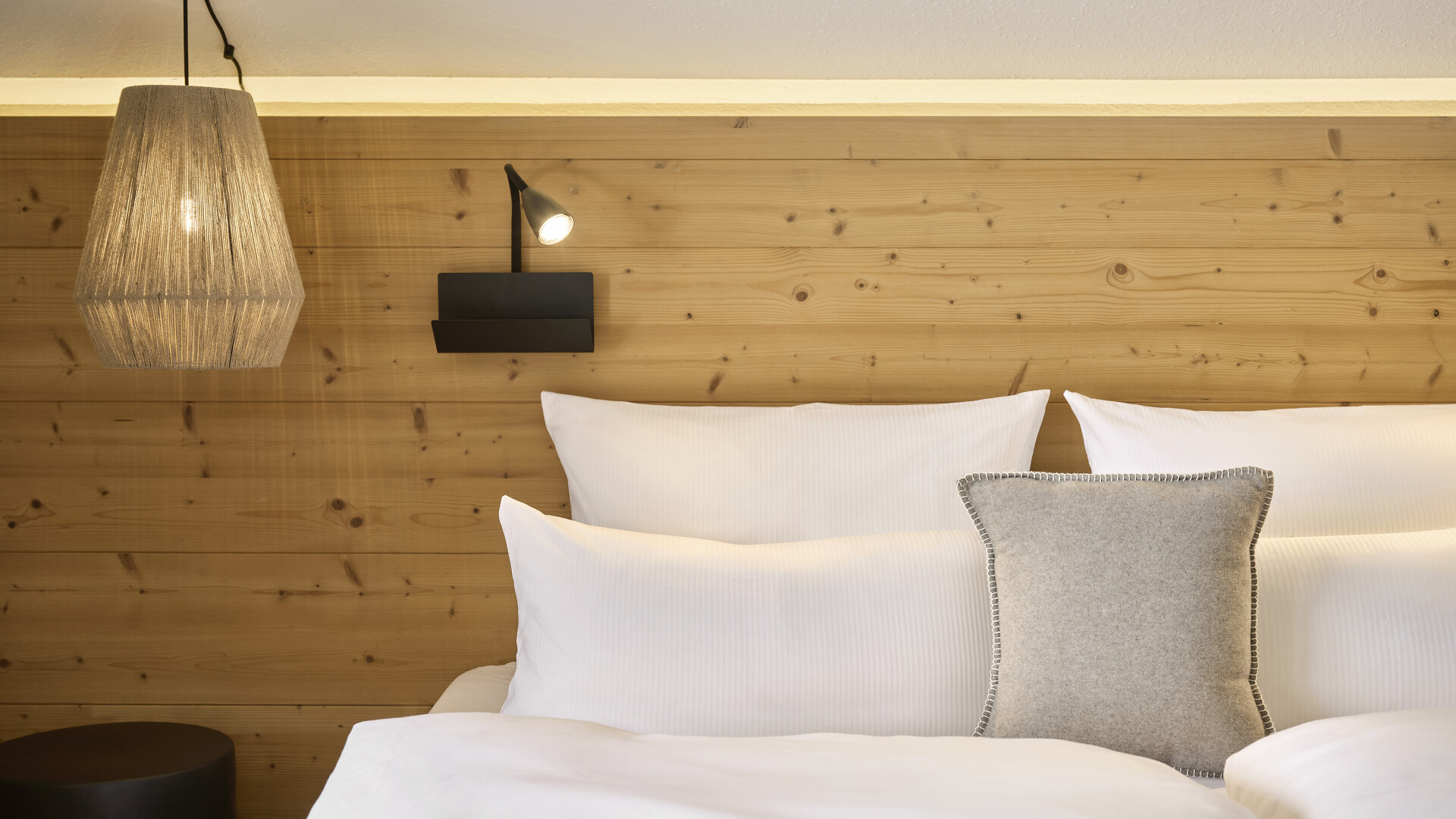 Doppelbett im Unikat-Zimmer Liebesnest